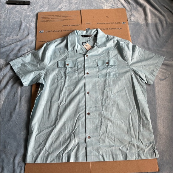 Travis Mathew Windy Bay Short Sleeve Dusty Blue Button-Up Shirt Size XL NWT - Picture 4 of 11